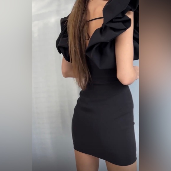 Zara VOLUMINOUS BLACK DRESS - Picture 7 of 14